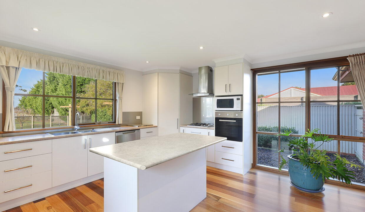 005_Open2view_ID1026276-16_Parkers_Road