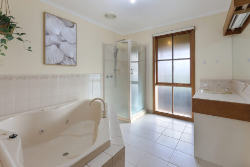008_Open2view_ID1026276-16_Parkers_Road