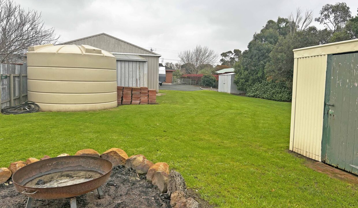 16 parkers backyard 2